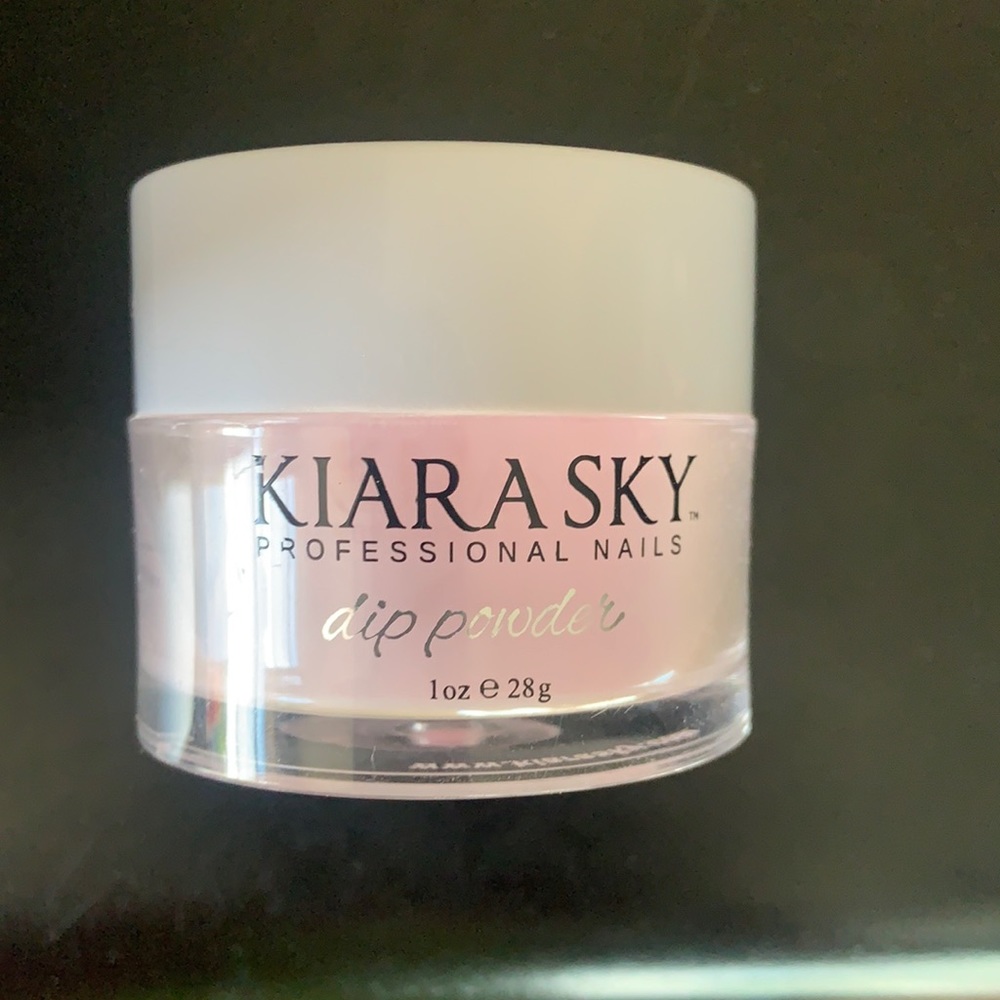Kiara sky petal dust dip powder